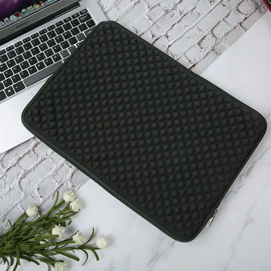 housse pour ordinateur posee sur clavier ordinateur portable