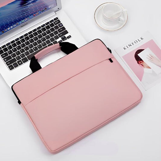 housse ordinateur 14 pouces posee sur clavier ordinateur portable
